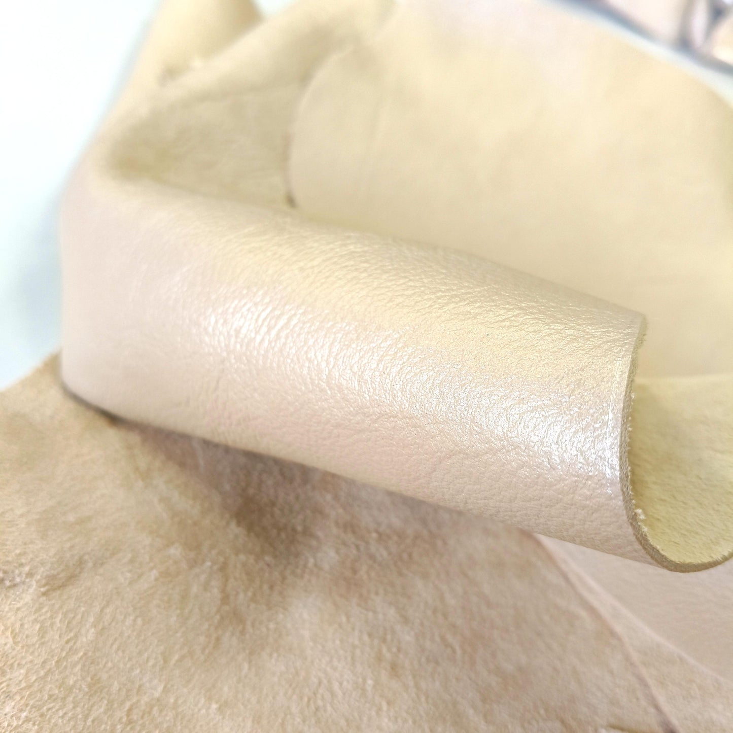 Leather Offcuts 1kg (Frosted Almond)