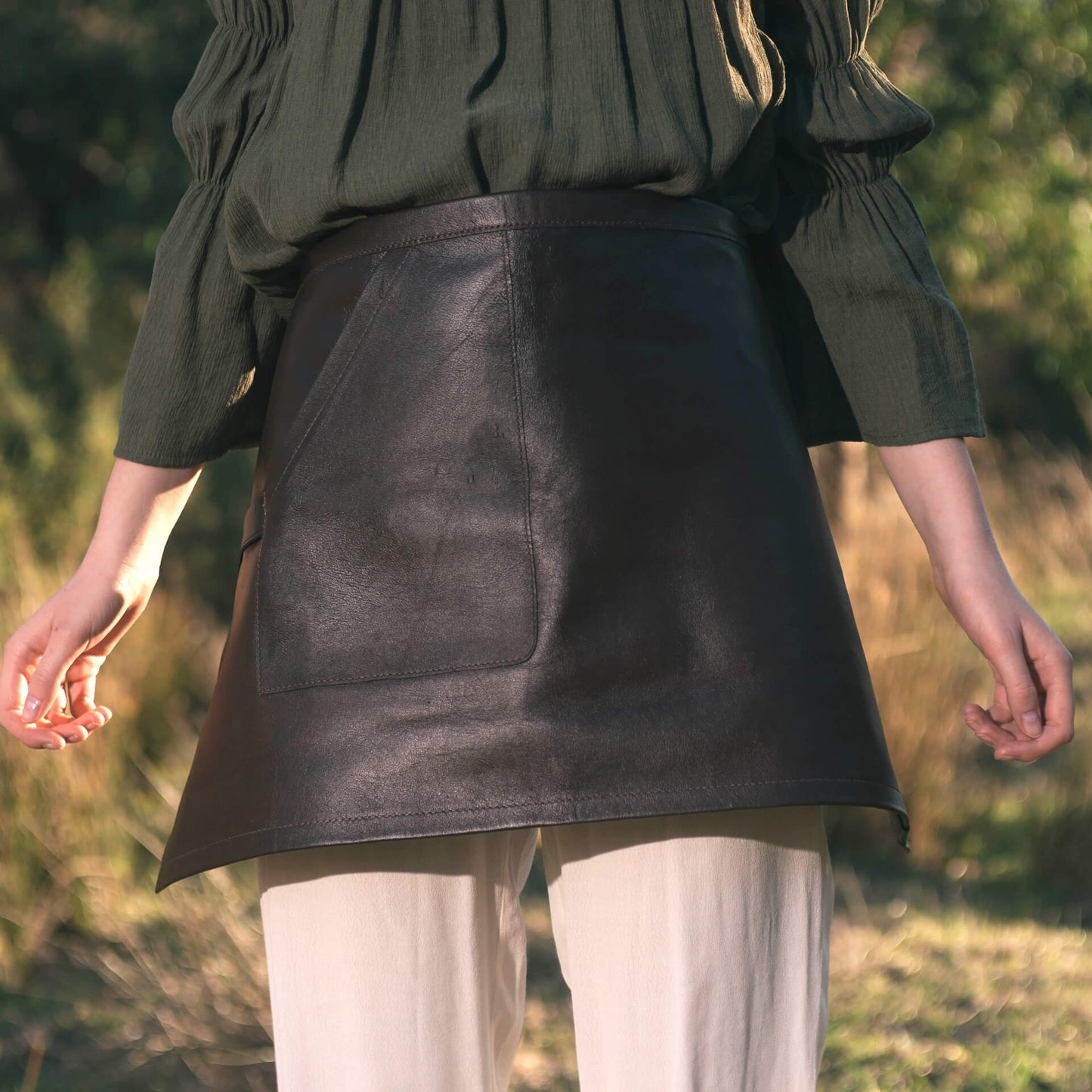 Deluxe Skirt Apron (Sand)
