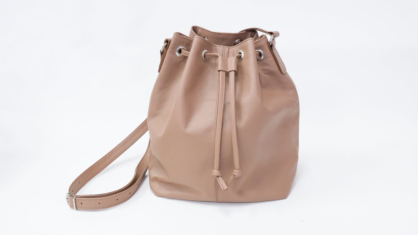 Banksii Leather Bucket Bag (more colours)